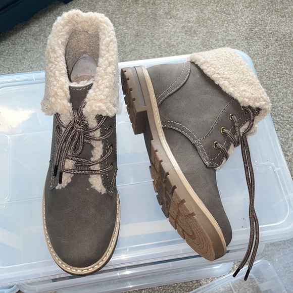 SONOMA boots - Picture 2 of 5